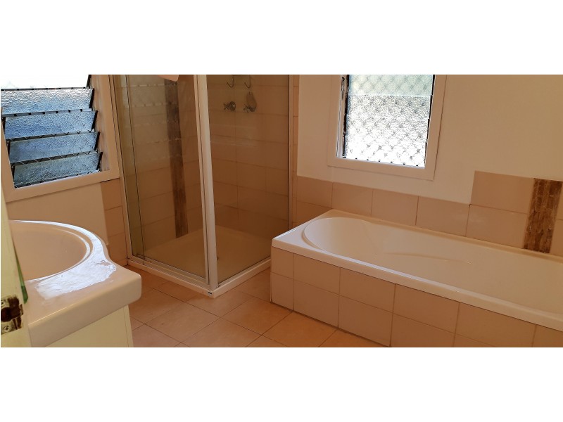 81 East St Ex, Mount Morgan QLD 4714