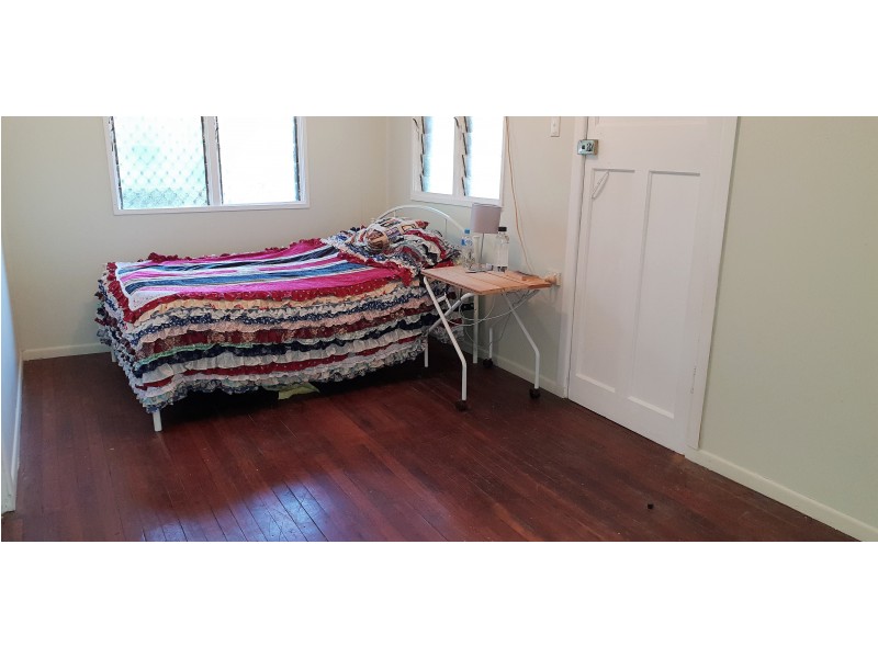 81 East St Ex, Mount Morgan QLD 4714