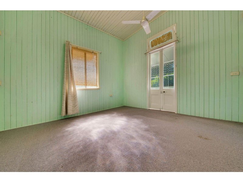 40 James St, Mount Morgan QLD 4714