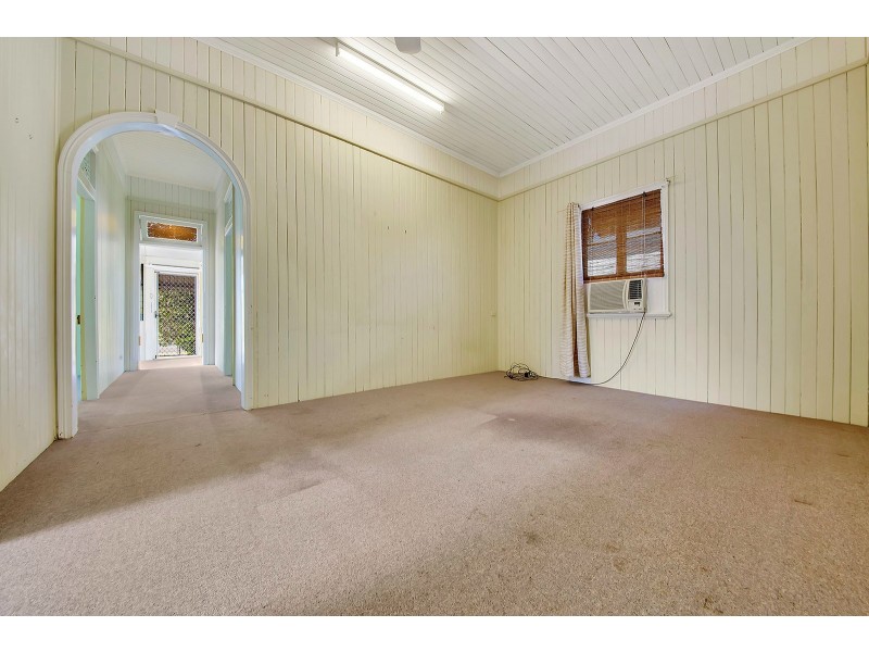 40 James St, Mount Morgan QLD 4714