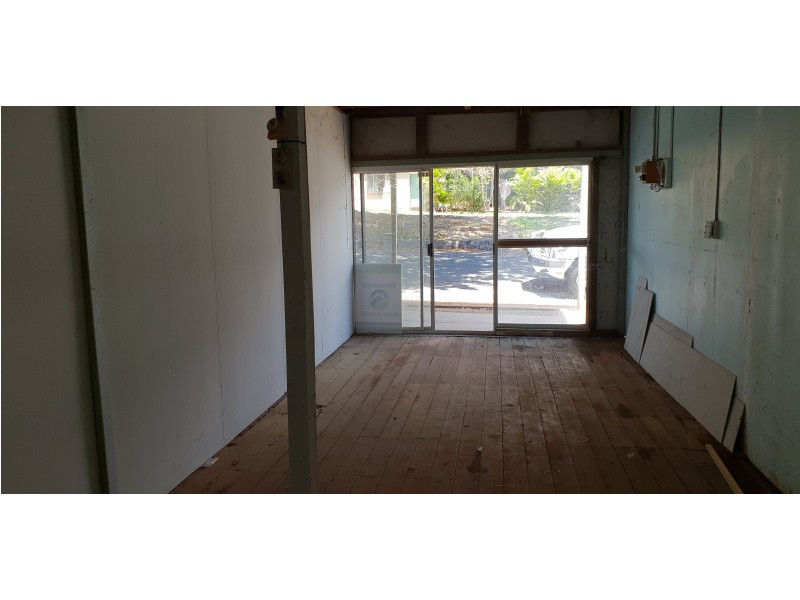 111 East St, Mount Morgan QLD 4714