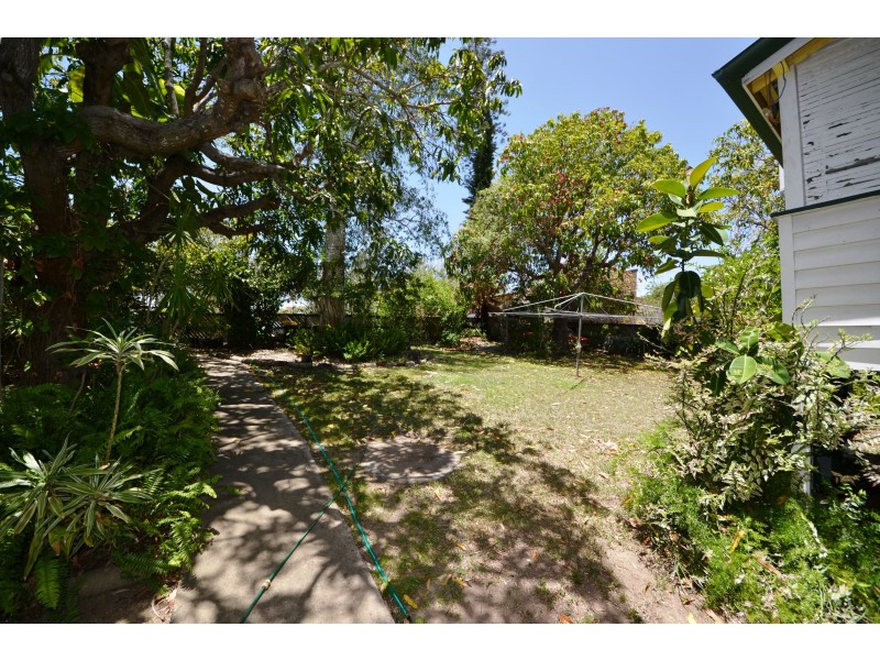 196 North St, West Rockhampton QLD 4700