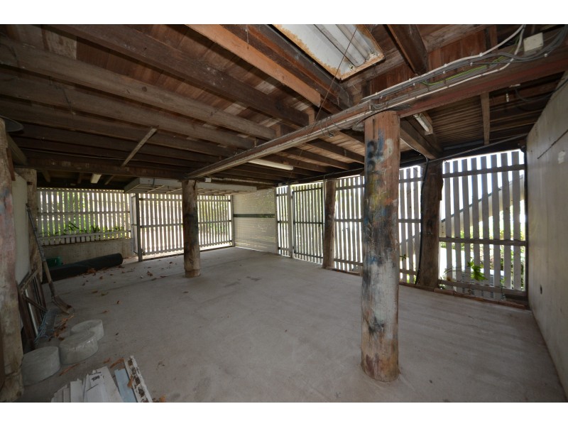 196 North St, West Rockhampton QLD 4700