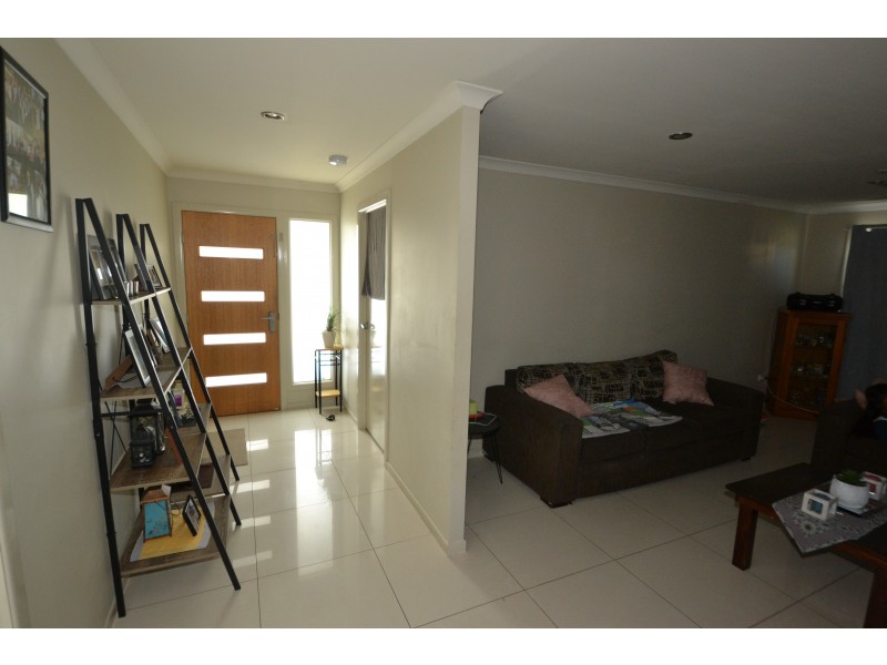 6 Maree Cres, Gracemere QLD 4702