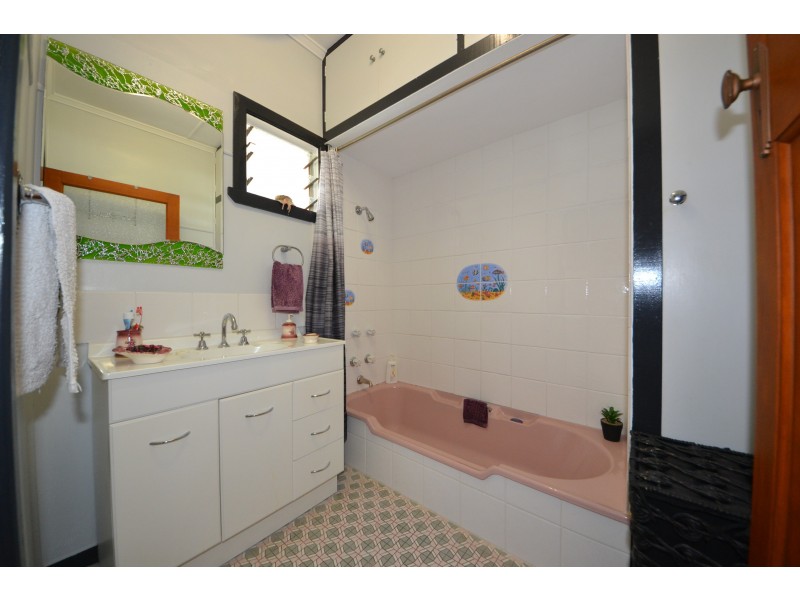 375 Stenhouse St, Koongal QLD 4701