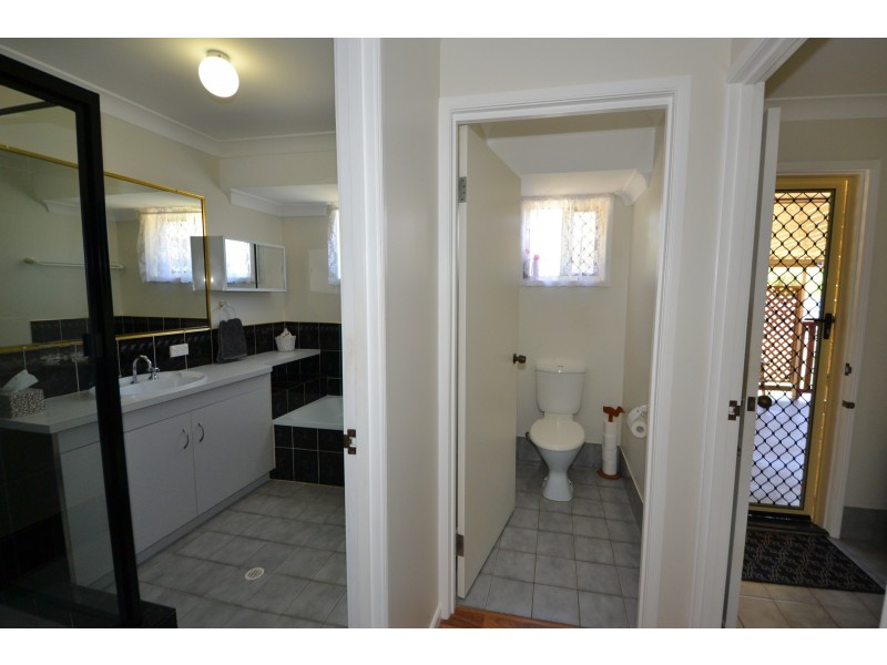 11 Labanka Cres, Gracemere QLD 4702