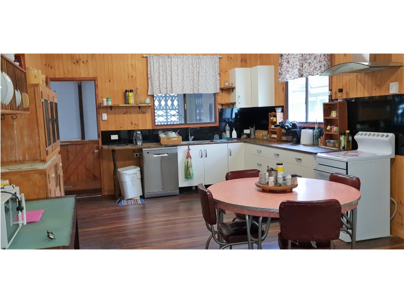 22 Horse Creek Lane, Mount Morgan QLD 4714