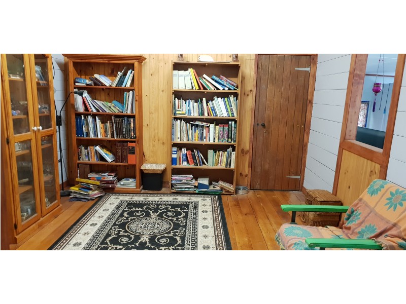 22 Horse Creek Lane, Mount Morgan QLD 4714