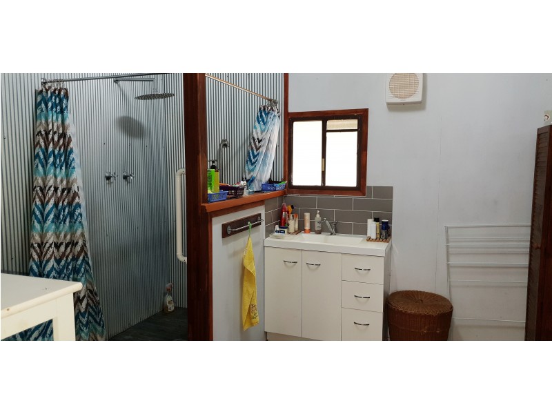 22 Horse Creek Lane, Mount Morgan QLD 4714