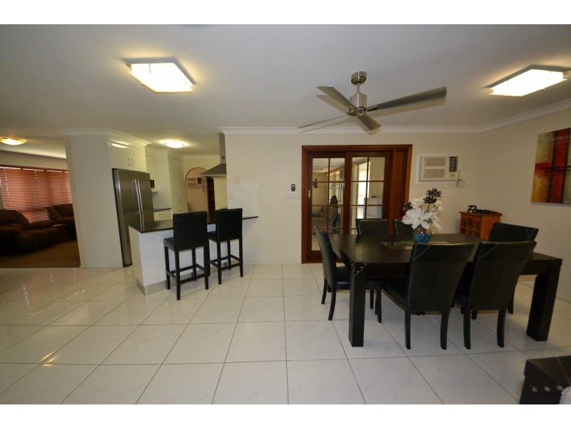 10 Lamb Ave, Gracemere QLD 4702