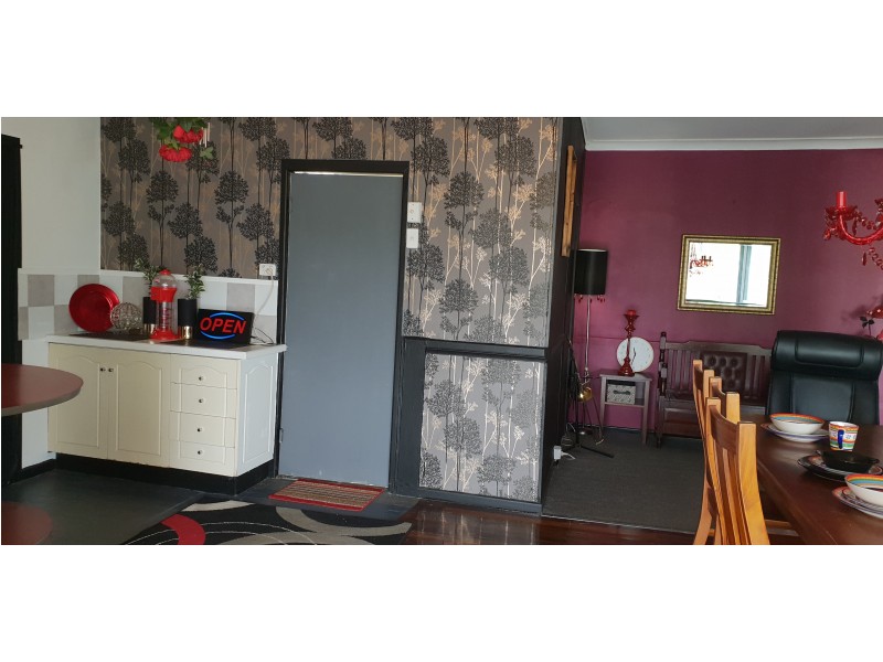 38 Central St, Mount Morgan QLD 4714