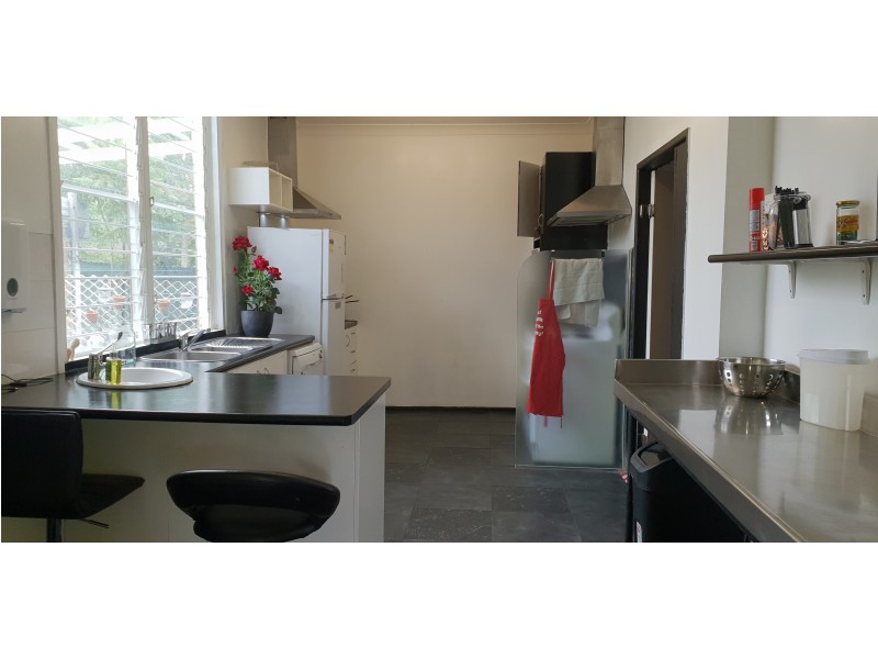 38 Central St, Mount Morgan QLD 4714