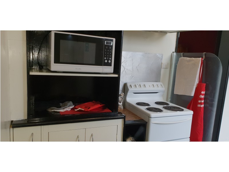 38 Central St, Mount Morgan QLD 4714