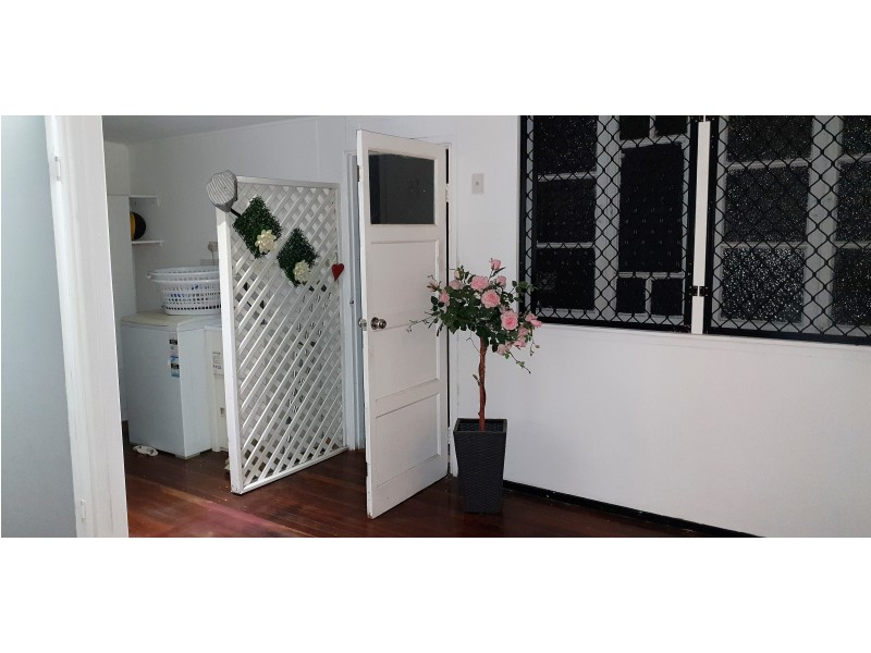 38 Central St, Mount Morgan QLD 4714