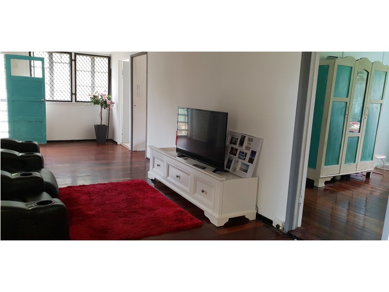 38 Central St, Mount Morgan QLD 4714