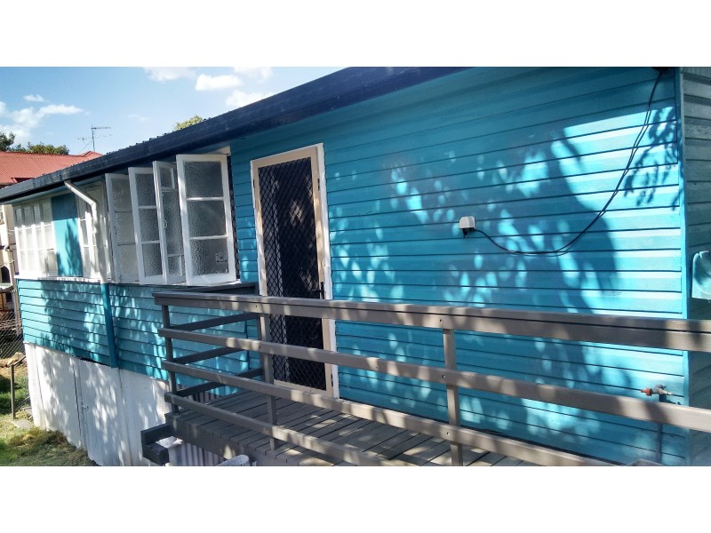 38 Central St, Mount Morgan QLD 4714