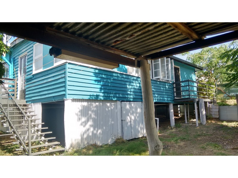 38 Central St, Mount Morgan QLD 4714