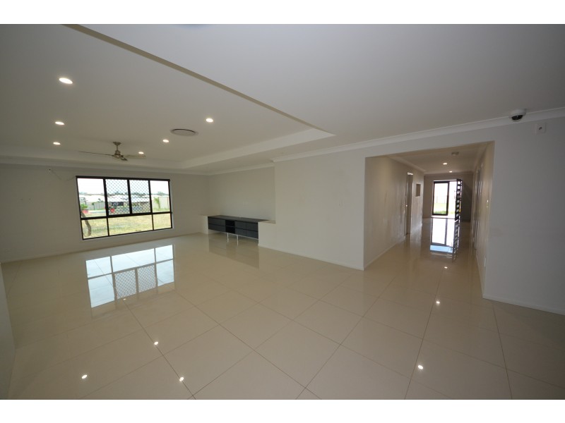 12 Anna Meares Ave, Gracemere QLD 4702