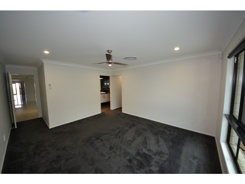 12 Anna Meares Ave, Gracemere QLD 4702