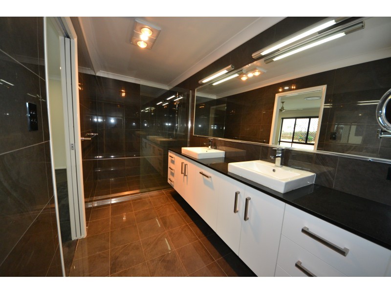 12 Anna Meares Ave, Gracemere QLD 4702