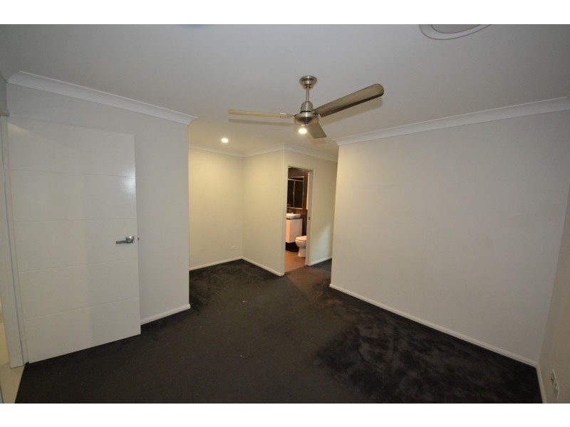 12 Anna Meares Ave, Gracemere QLD 4702