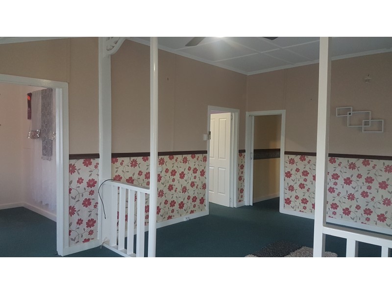 28 West St, Mount Morgan QLD 4714