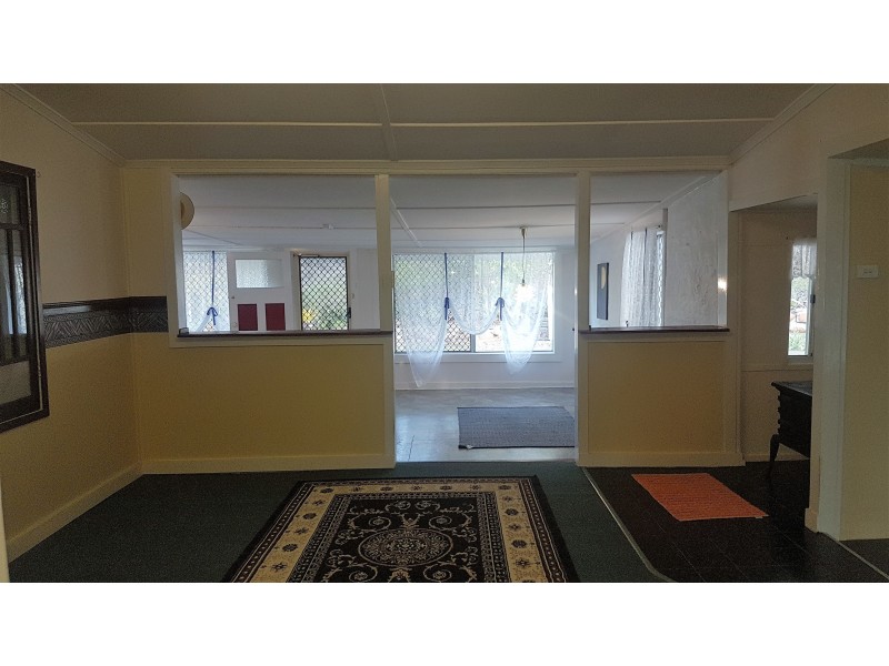 28 West St, Mount Morgan QLD 4714