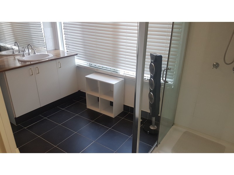 28 West St, Mount Morgan QLD 4714