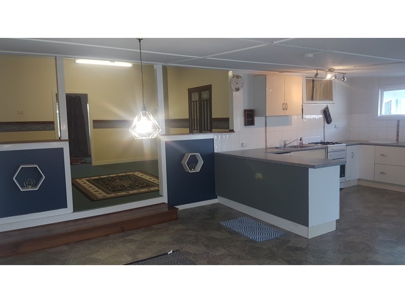 28 West St, Mount Morgan QLD 4714