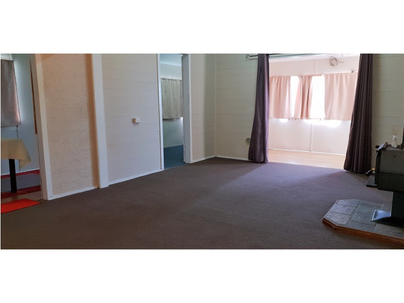 72 Darcy St, Mount Morgan QLD 4714