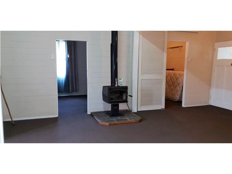 72 Darcy St, Mount Morgan QLD 4714