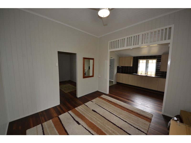 6 North St, Mount Morgan QLD 4714