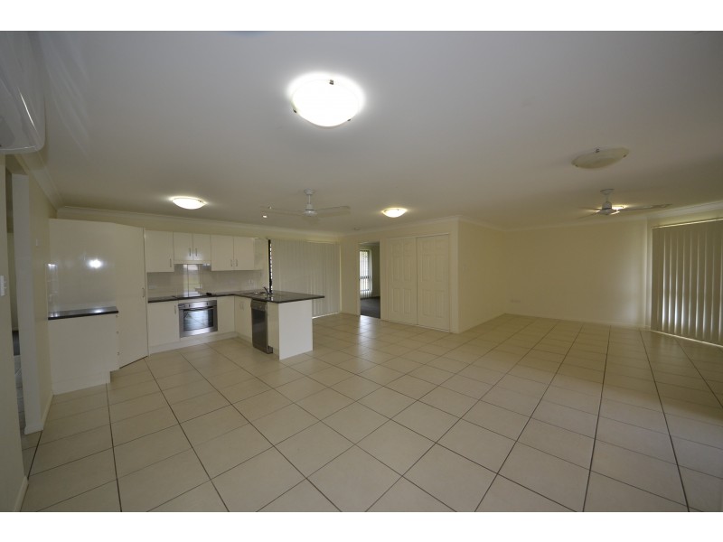 1 Wara Pl, Gracemere QLD 4702