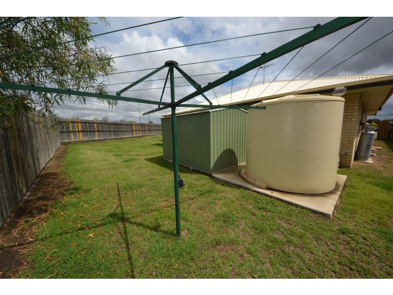 1 Wara Pl, Gracemere QLD 4702