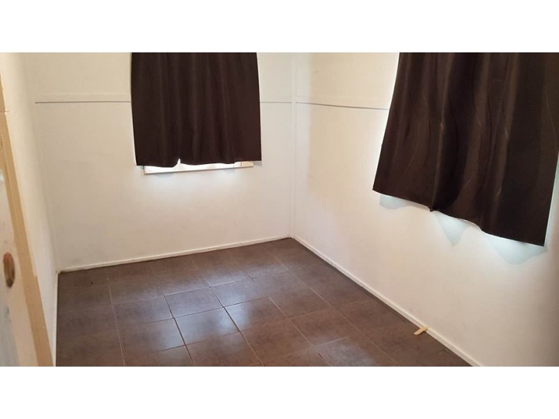 36 Gordon Street, Mount Morgan QLD 4714