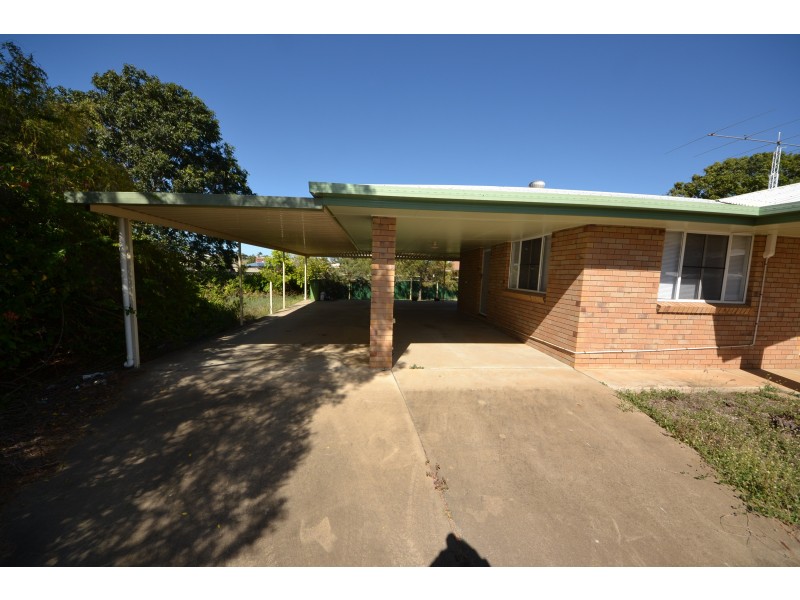 5 Milne Pl, Gracemere QLD 4702