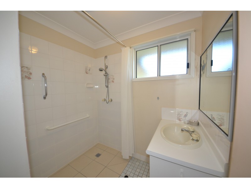 5 Milne Pl, Gracemere QLD 4702