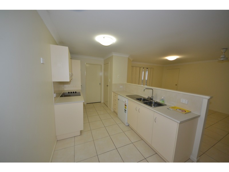 33 Leichhardt Dr, Gracemere QLD 4702