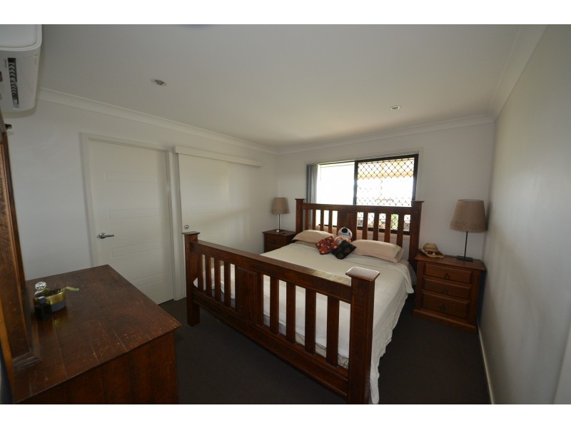 14 Premier Ct, Gracemere QLD 4702