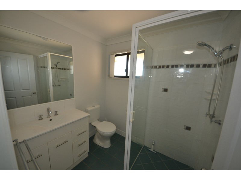 2 Isabel Ct, Gracemere QLD 4702