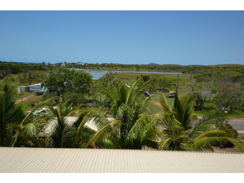 25 Schnapper Dr, Stanage QLD 4702