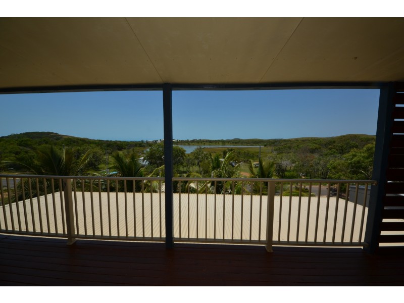 25 Schnapper Dr, Stanage QLD 4702