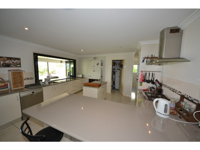 257 Stanwell-waroula Rd, Stanwell QLD 4702