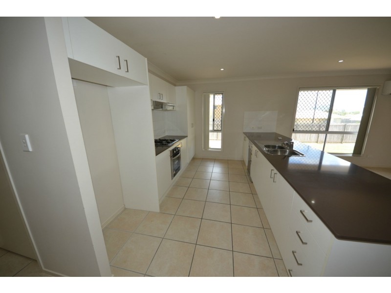 29 Tawarra Crescent, Gracemere QLD 4702