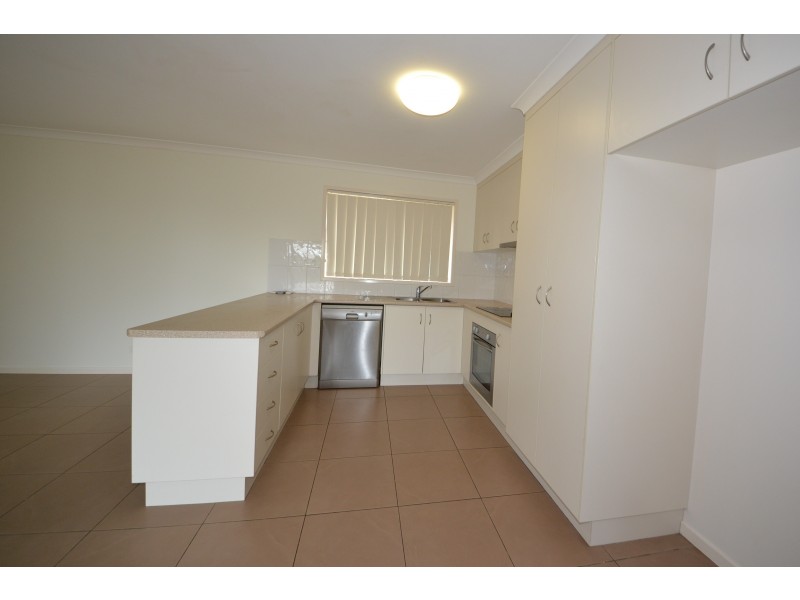 11 Kerrie Meares Cres, Gracemere QLD 4702