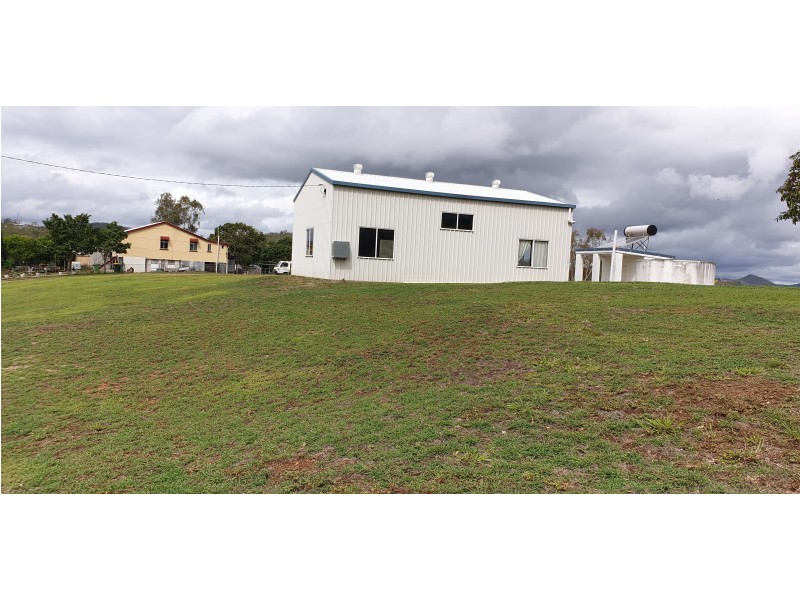 12 Crown St, Mount Morgan QLD 4714