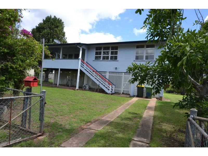 10 Sheil Cres, Mount Morgan QLD 4714