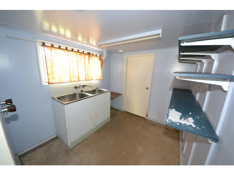 10 Sheil Cres, Mount Morgan QLD 4714