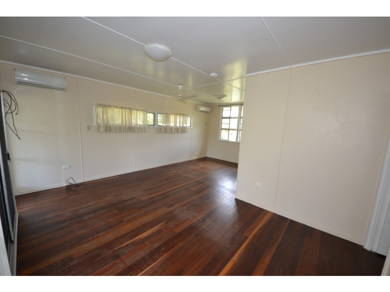 10 Sheil Cres, Mount Morgan QLD 4714