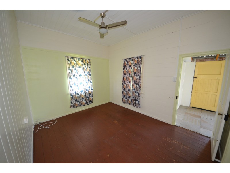 1 Meinberg St, Mount Morgan QLD 4714